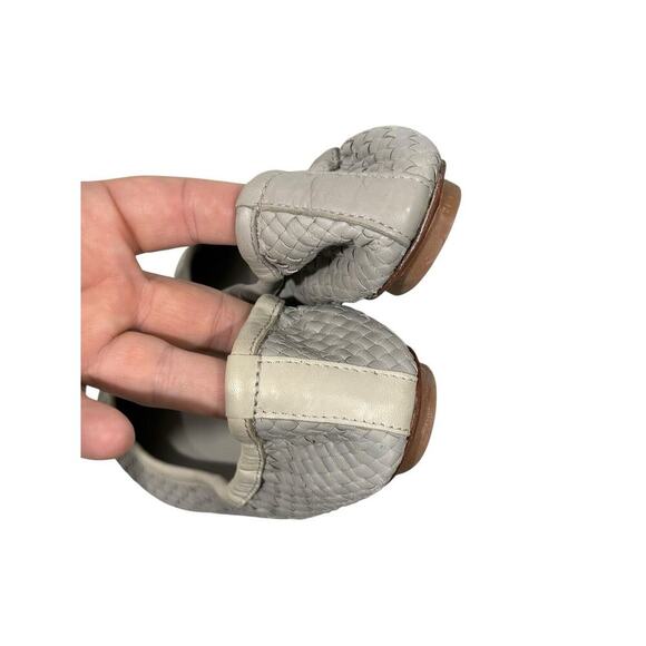 Allan K Minimalist Gray Grey Leather Ballet Flats Womens Size 37 - Picture 7 of 7